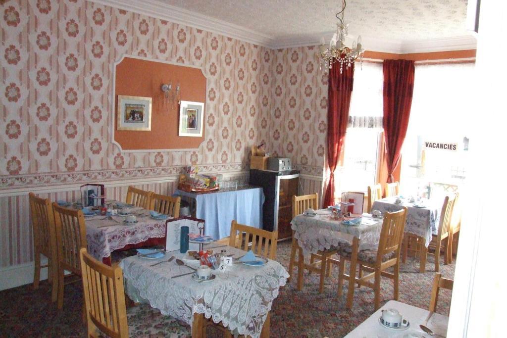 Copperfields Guest House Грейт-Ярмут Экстерьер фото