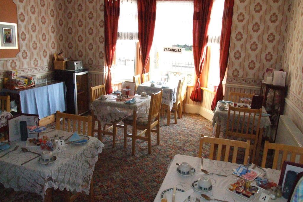 Copperfields Guest House Грейт-Ярмут Экстерьер фото